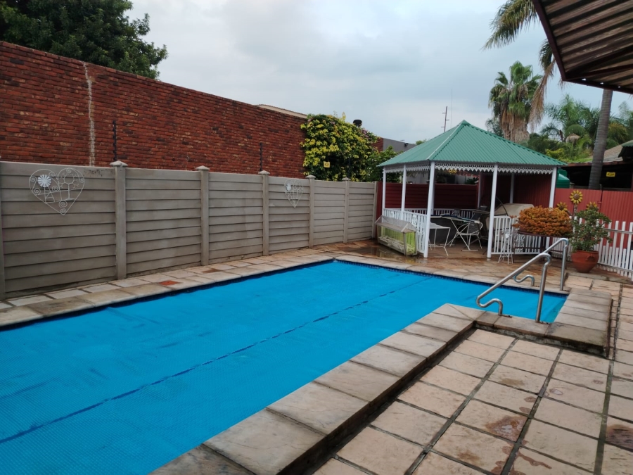 4 Bedroom Property for Sale in Bodorp North West